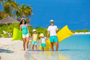 Tips for Taking Your Family to the Beach featured image